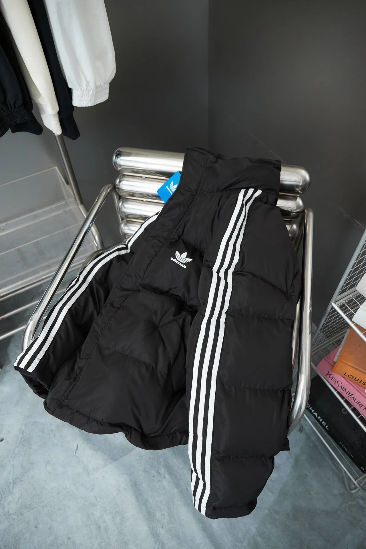 𝘽𝘼𝙇𝙀𝙉𝘾𝙄𝘼𝙂𝘼 BLCG × AD · 、 · 4 · · 330 · 500 · · · ➕ · · · · logo · logo · ：Black Size：46/48/50/52